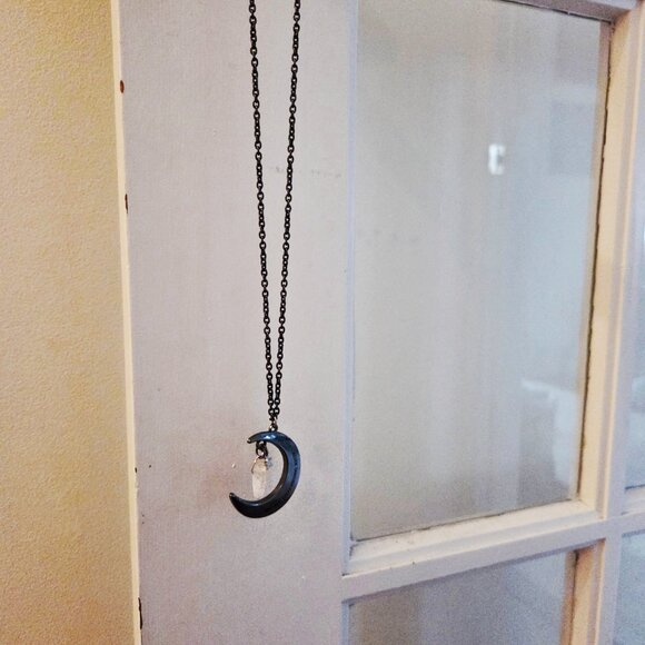 Moon pendant chain necklace with morganite gemstone accent - handmade - Picture 2 of 7